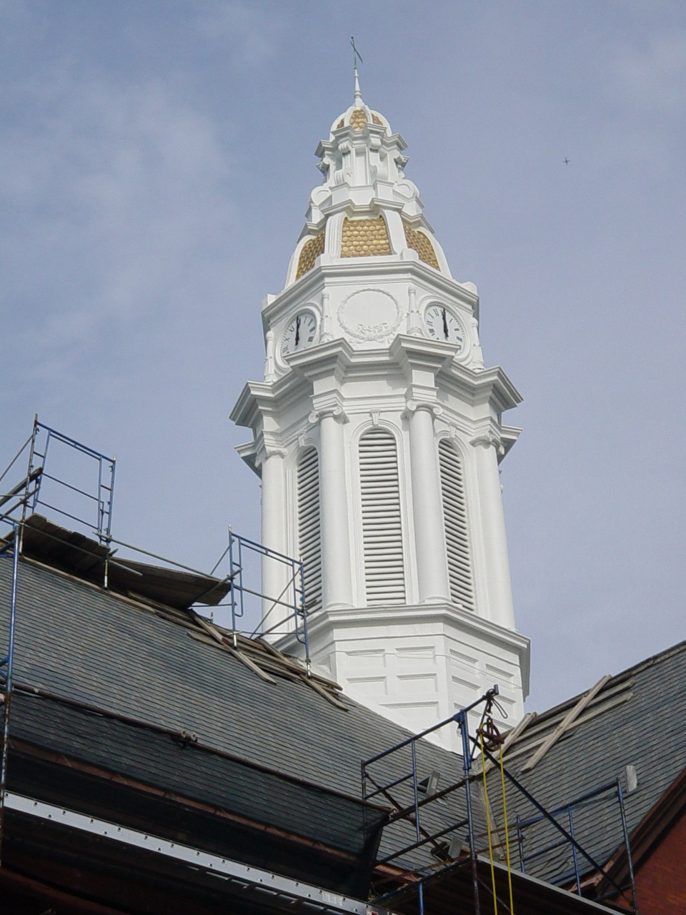 Complete result of painting the tower with RD-Elastometal and RD-Mur Acryl