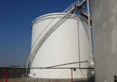 Renew your rusted steel surfaces in the blink of an eye with RD Coatings rust-resistant paints.
